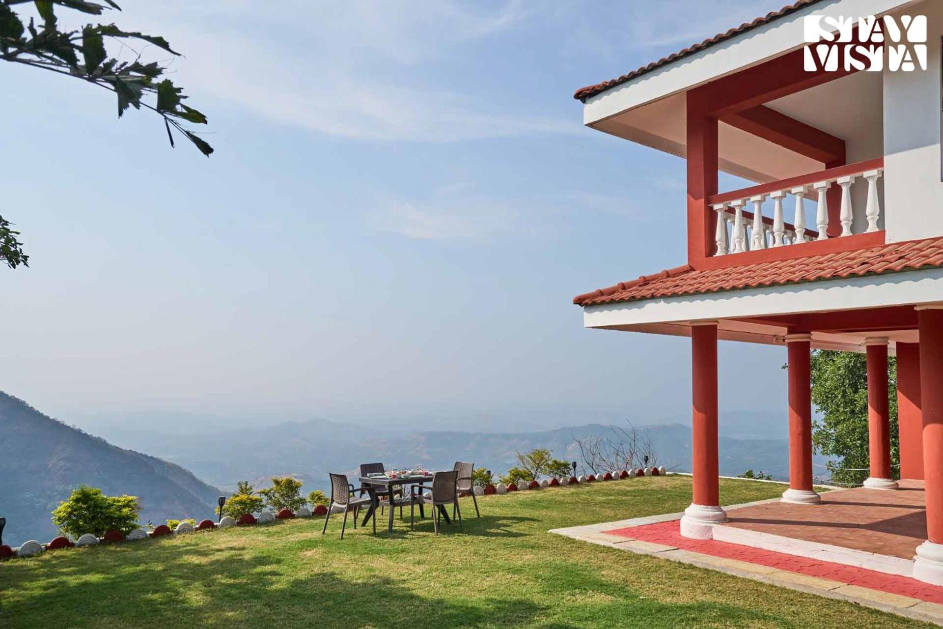 Stayvista At Cliffhanger Solitude With Balcony, Lawn Колхапур Екстериор снимка