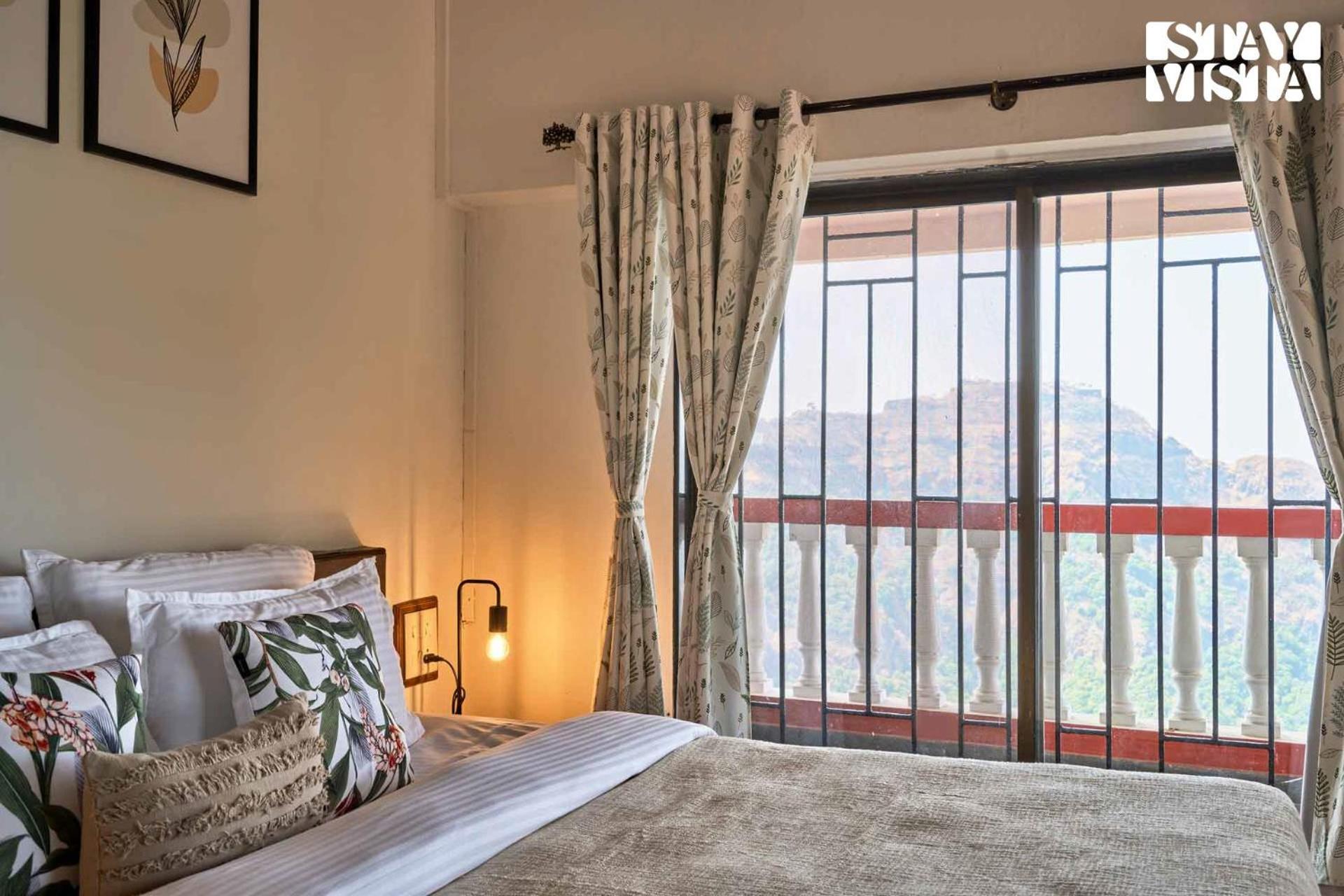 Stayvista At Cliffhanger Solitude With Balcony, Lawn Колхапур Екстериор снимка